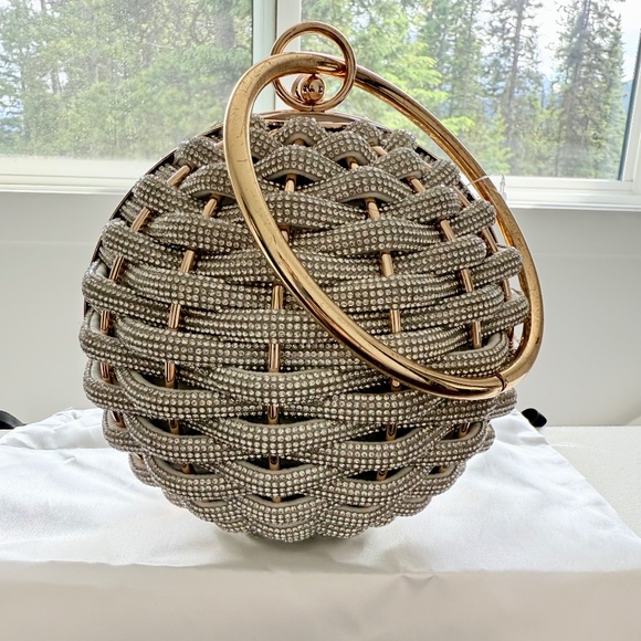 Forever New Woven handbag - Picture 5 of 9